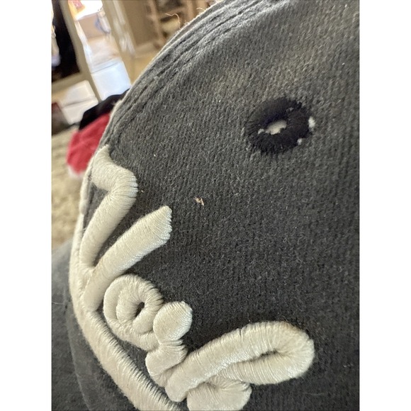 Elidan Un Structured Distressed, New York Strapback Baseball Cap Hat Black4982 - Picture 3 of 7